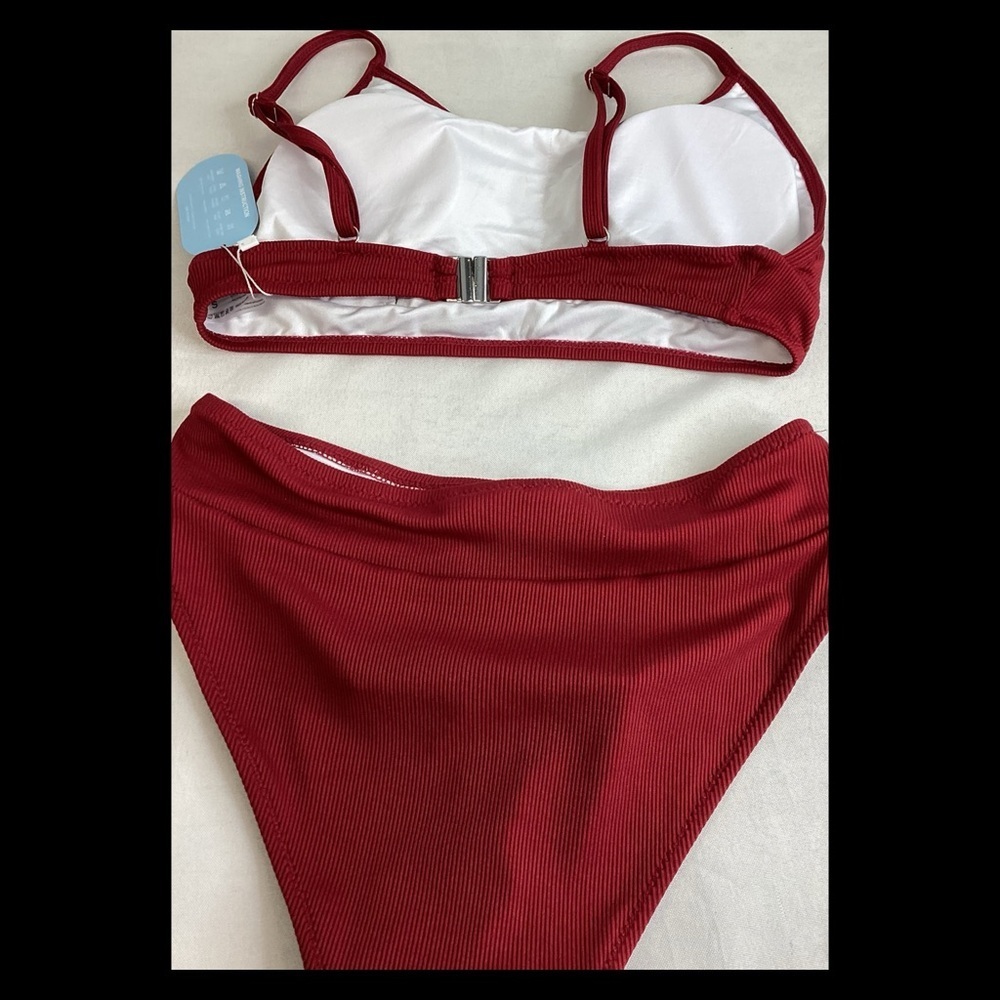 Burgundy two piece swimsuit 36 - Picture 3 of 5